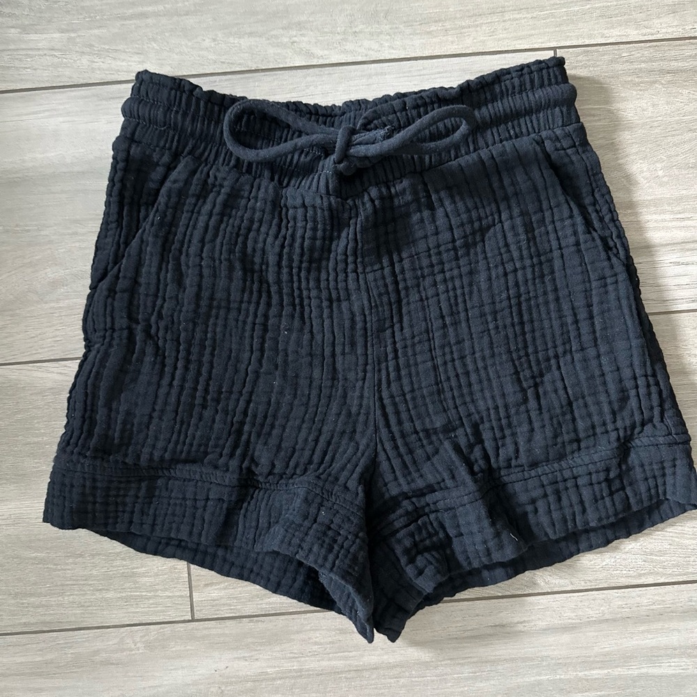 Pink Lily Women's Black Drawstring Shorts brand new